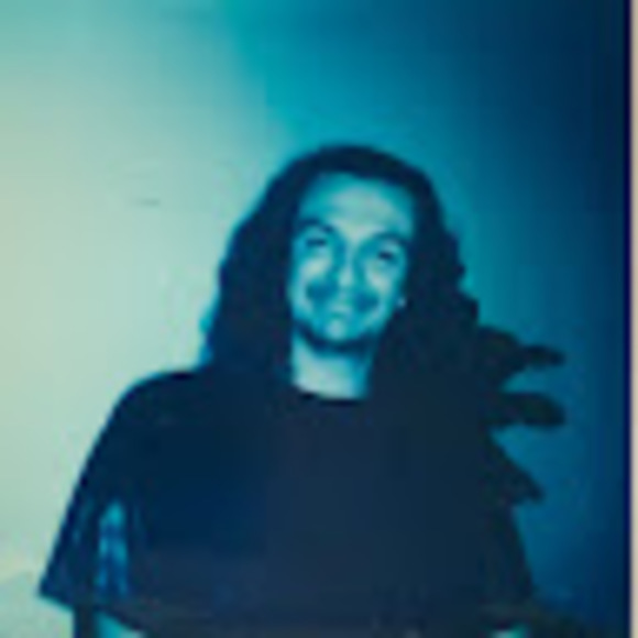 Meet your Posher, Cris - Picture 1 of 1